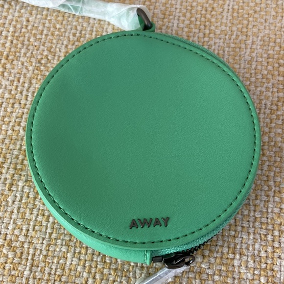 New AWAY- The Circle Zip Pouch - Picture 6 of 8